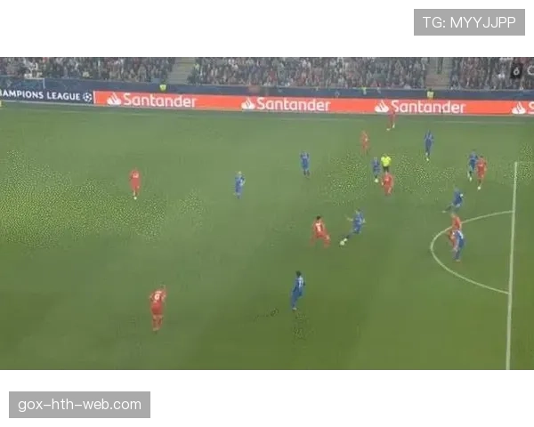 哈兰德与德罗巴的冲击力对比：统治力差异源于哪些关键因素？